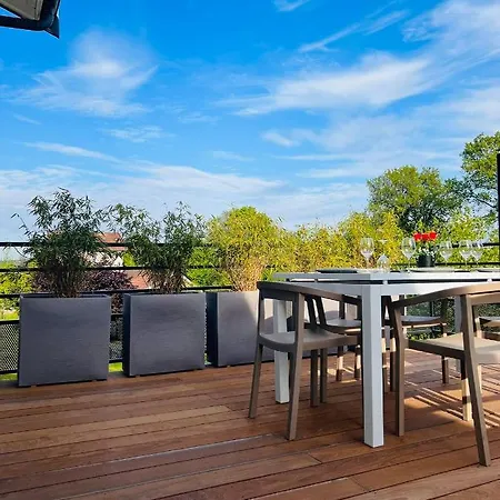 Les Mazades A 10 Min De Perigueux Avec Piscine Chauffee, Meuble De Tourisme Classe 3 Etoiles Holiday home Annesse-et-Beaulieu