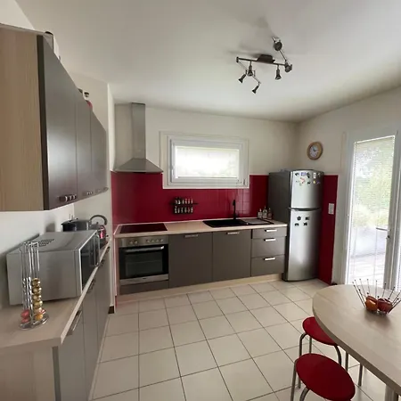 Les Mazades A 10 Min De Perigueux Avec Piscine Chauffee, Meuble De Tourisme Classe 3 Etoiles Semesterbostad Annesse-et-Beaulieu