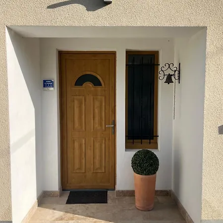 Holiday home Les Mazades A 10 Min De Perigueux Avec Piscine Chauffee, Meuble De Tourisme Classe 3 Etoiles Annesse-et-Beaulieu