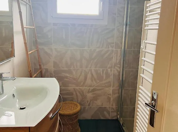 Les Mazades A 10 Min De Perigueux Avec Piscine Chauffee, Meuble De Tourisme Classe 3 Etoiles Feriehus