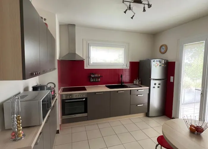 Les Mazades A 10 Min De Perigueux Avec Piscine Chauffee, Meuble De Tourisme Classe 3 Etoiles Feriehus Annesse-et-Beaulieu